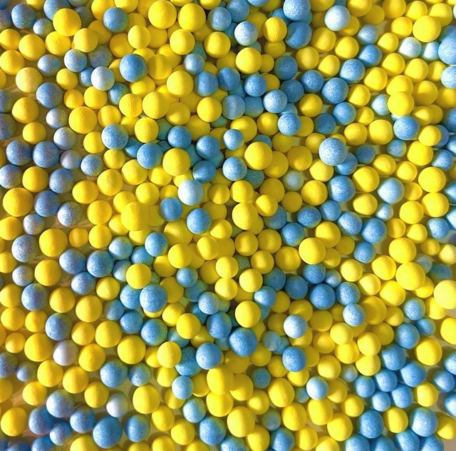 Пенопластовые шарики 2-3 мм (Ассорти желто-голубое) 1л
