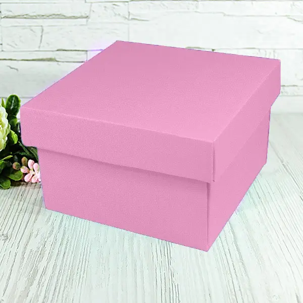 Подарочная коробка двухсторонний картон "розовая" (15х15х9)