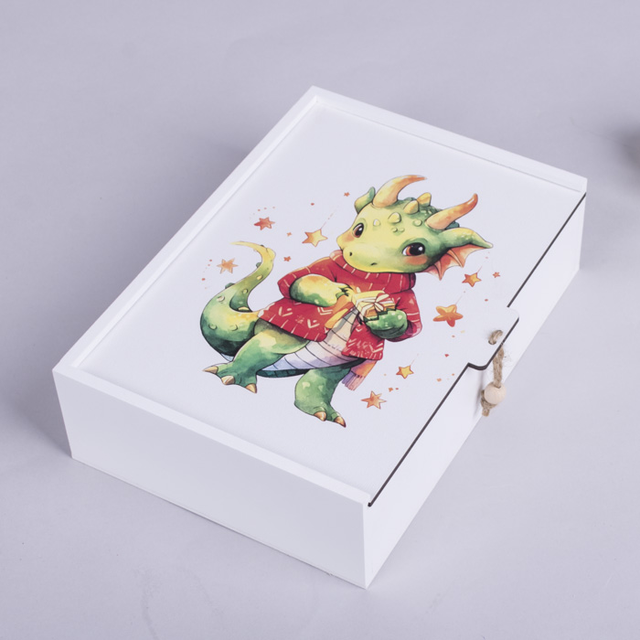 Декоративная коробка "Дракон новогодний" (размер s)