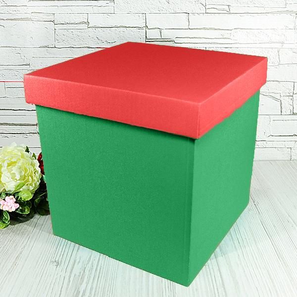 Новогодняя коробка для подарков "№2 красно-зеленая" (20х20х20)