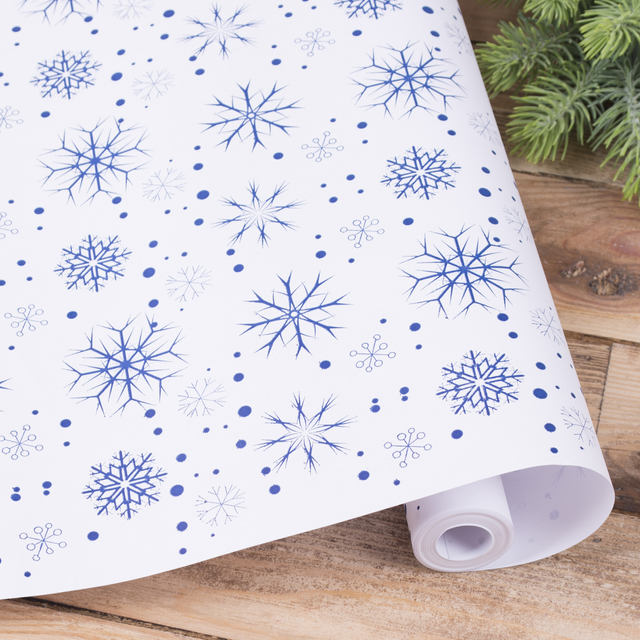 Папір подарунковий новорічний "Сині сніжинки" 70см * 10м
